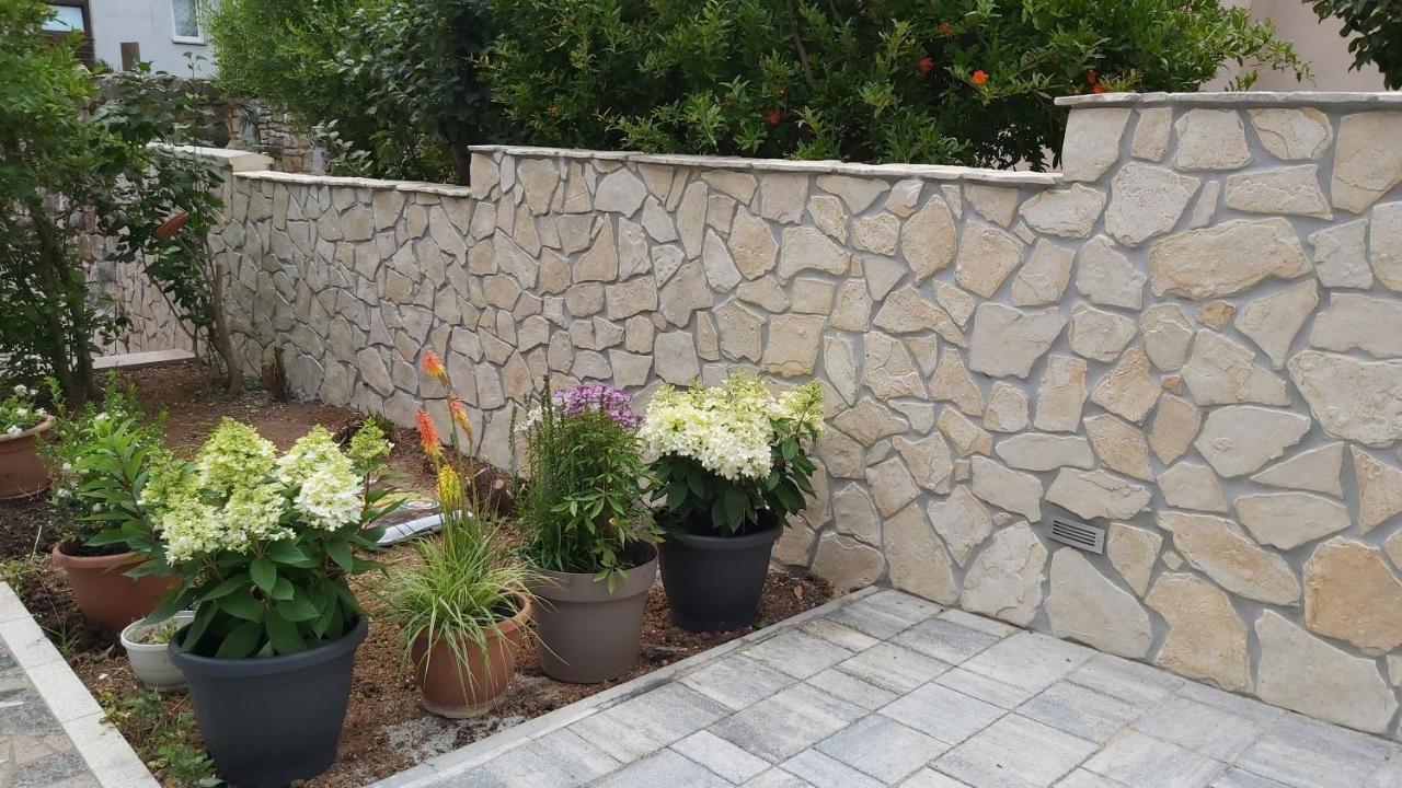 Apartments Ella Rovinj Exterior photo